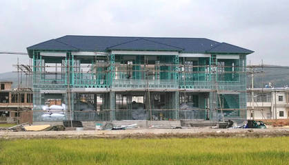 轻钢房屋的坚实外衣 彩石金属瓦，台风来袭也安然无恙